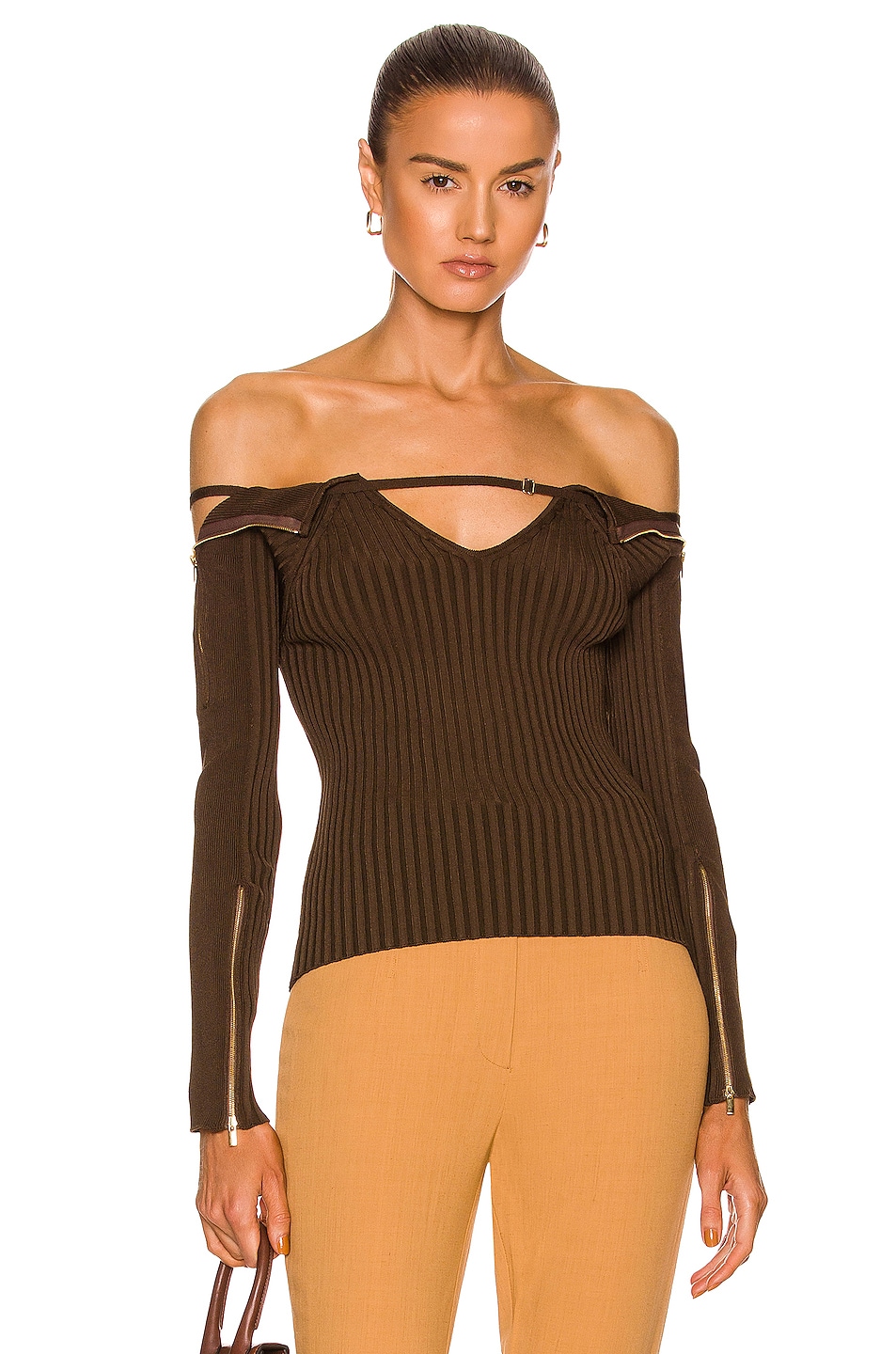Image 1 of JACQUEMUS La Maille Oro in Brown
