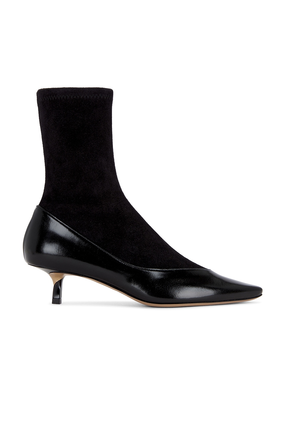 Image 1 of JACQUEMUS Les Bottines Tourni Pump in Black