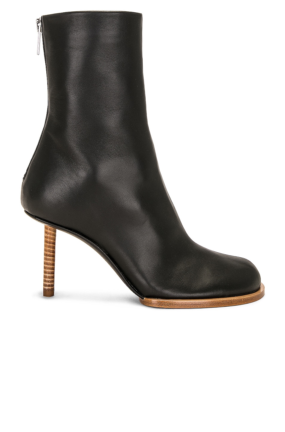 Image 1 of JACQUEMUS Les Bottines Rond Carre in Black