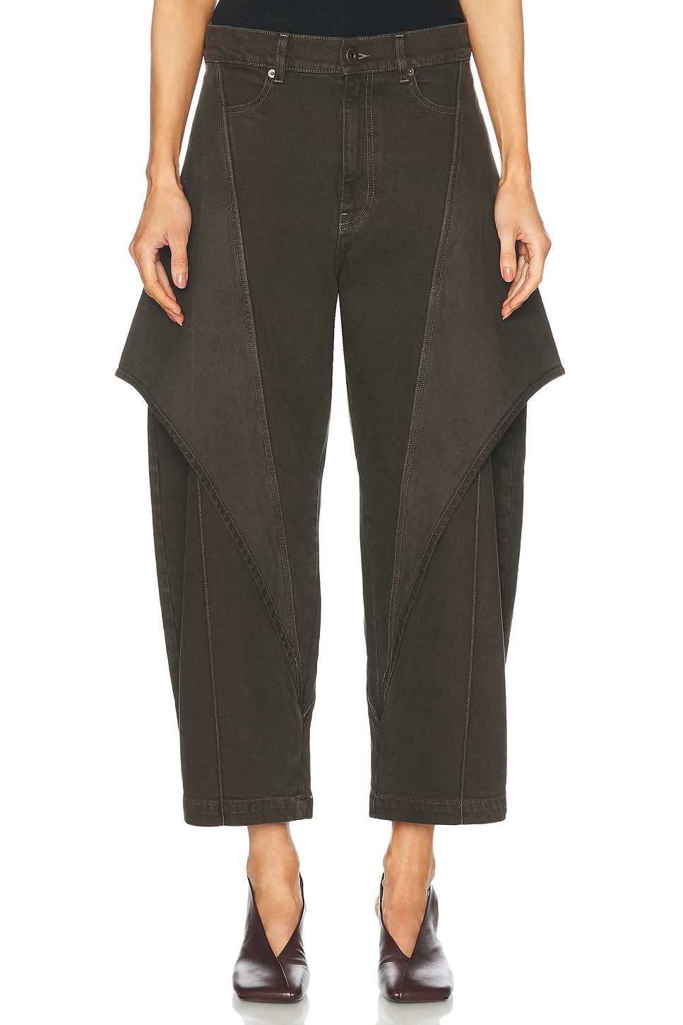 Cropped Sculptural Leg Jeans in Charcoal