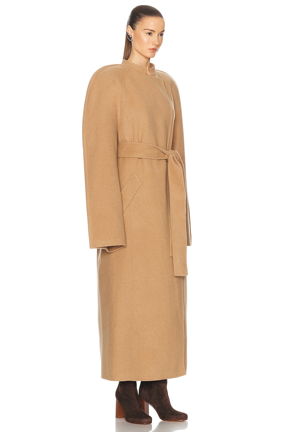 Shop Khaite Rothen Coat In Camel