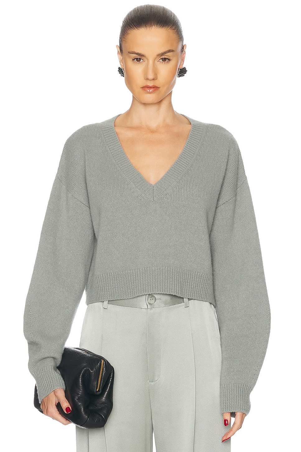 Cashmere Cropped V Neck Sweater in Blue