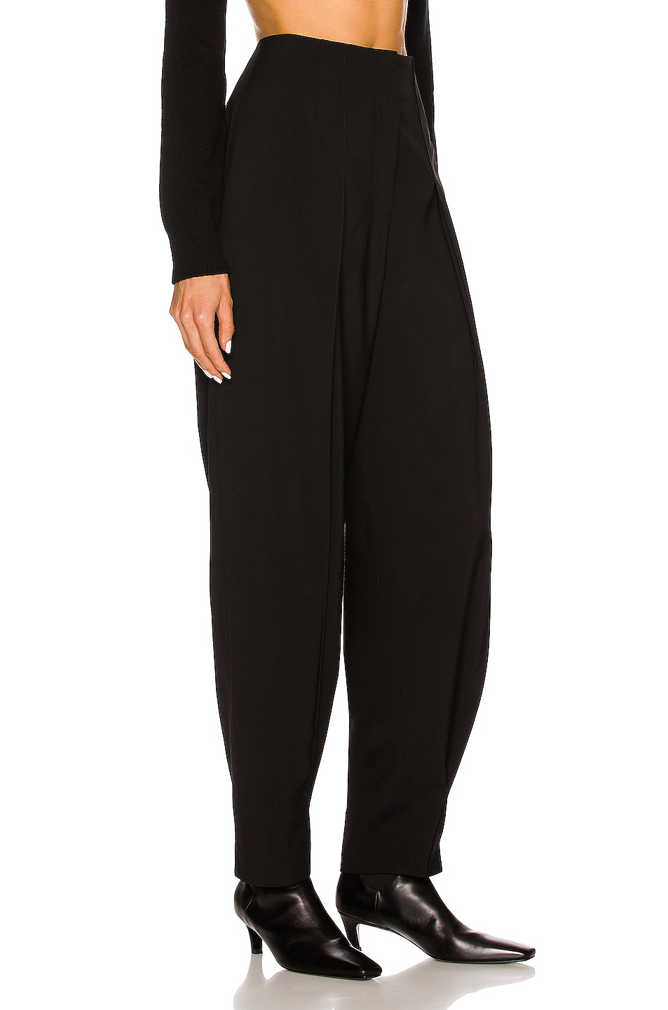 Loewe Pleated Carrot Pant in Black | FWRD