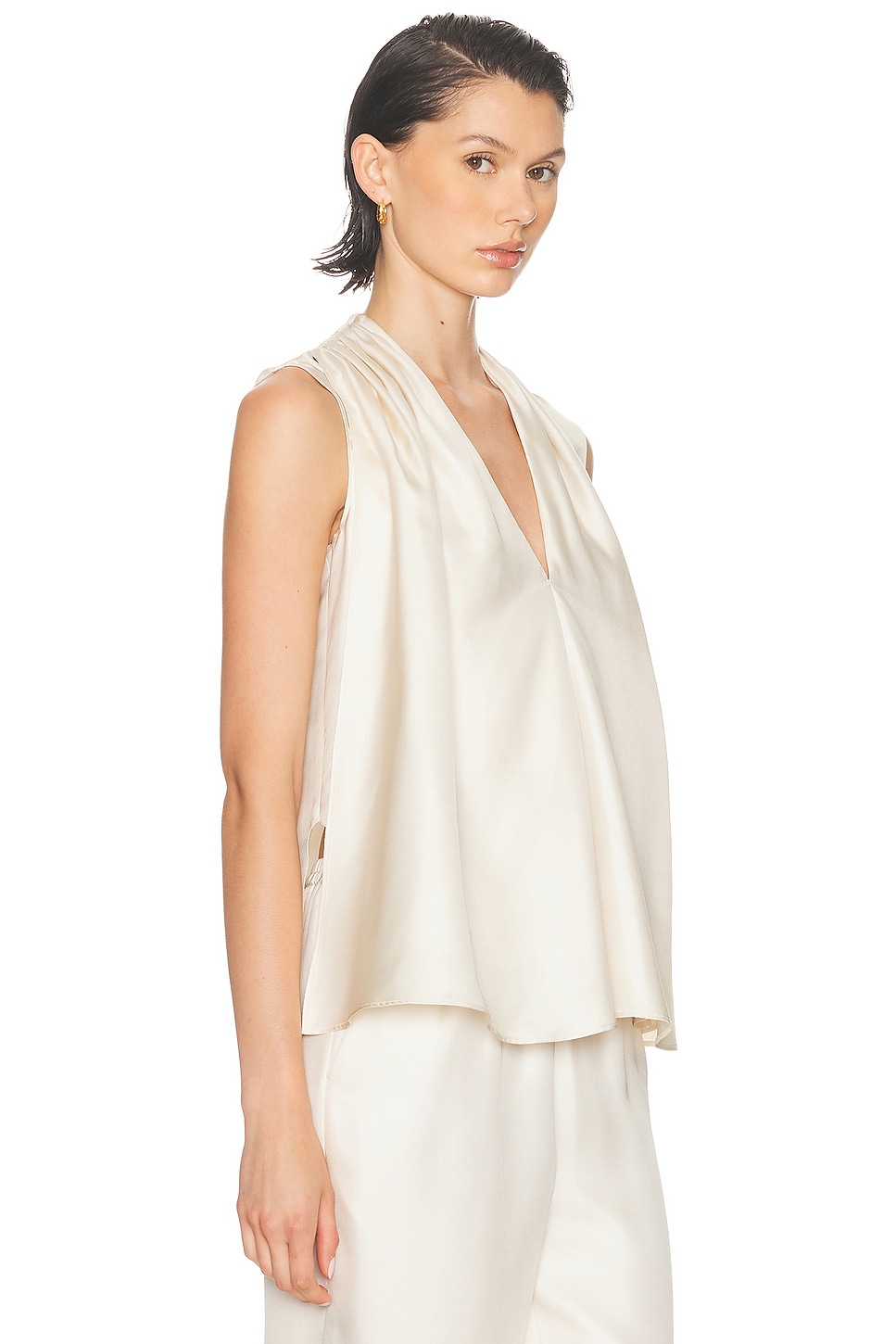 Loulou De Saison Sade Sleeveless Blouse In Neutral