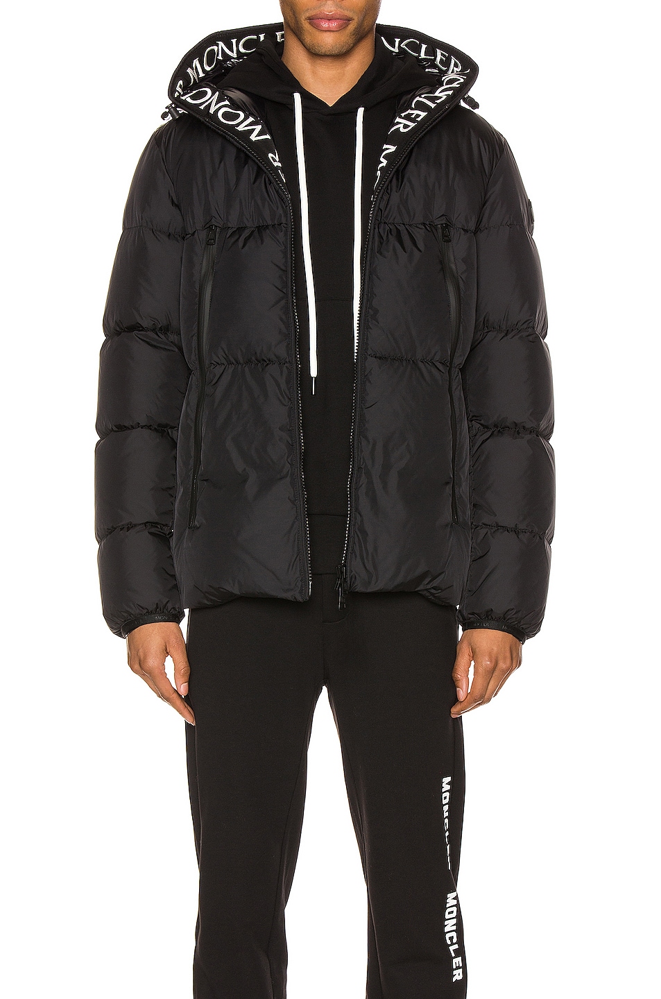 moncler trackie