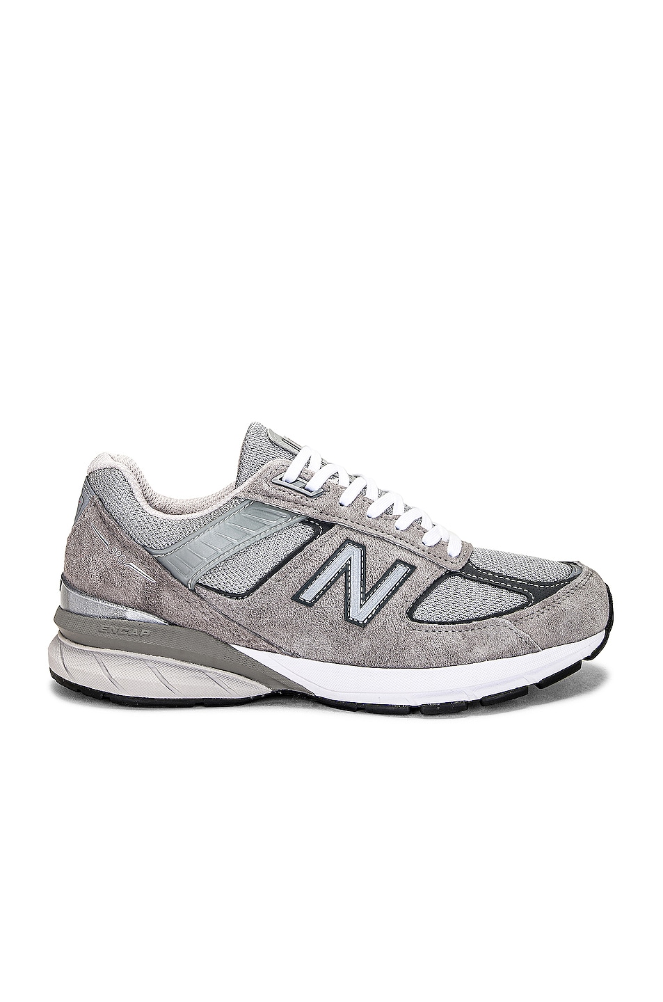 New Balance 990v5 Sneaker in Grey FWRD
