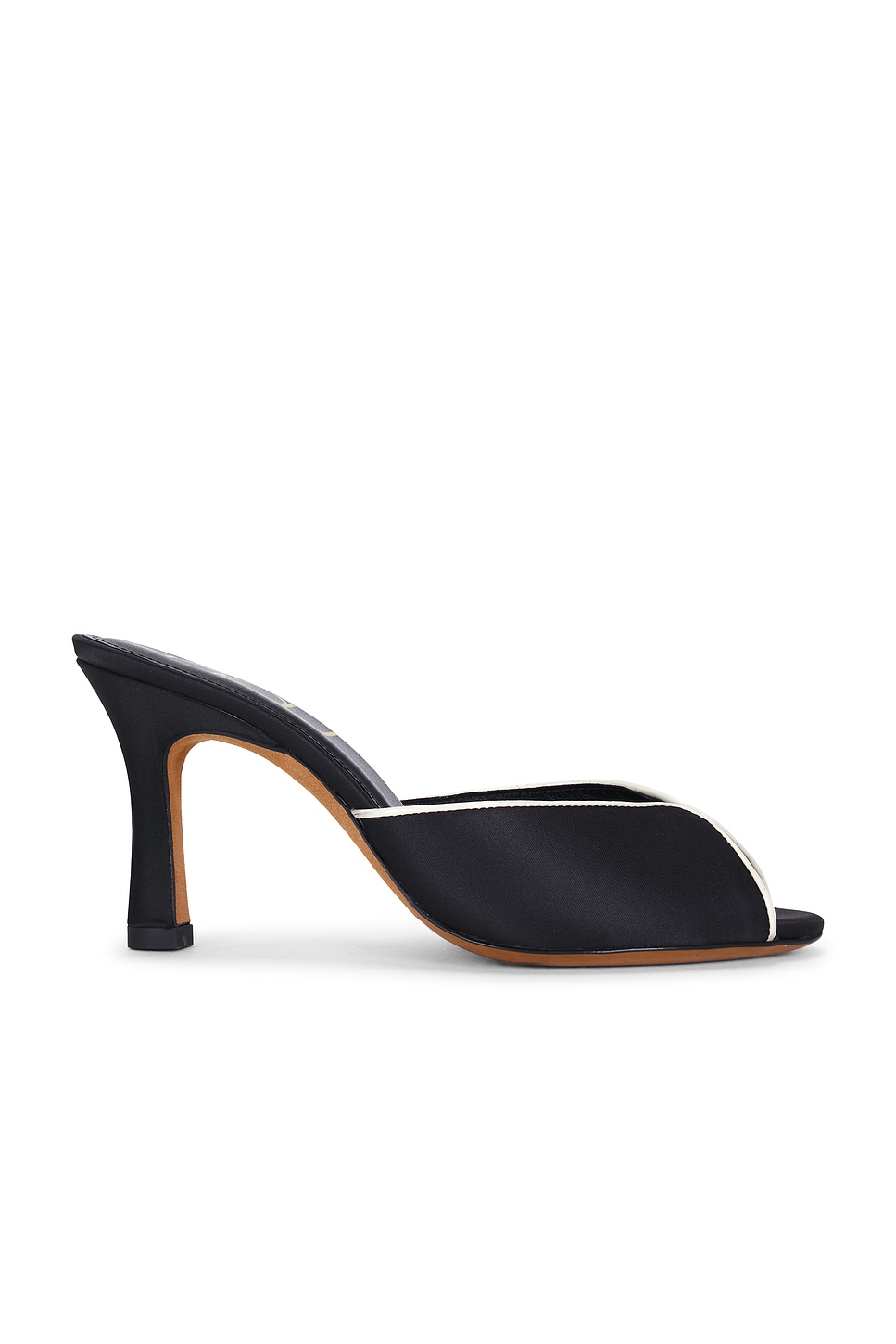 NOU The Mule in Black