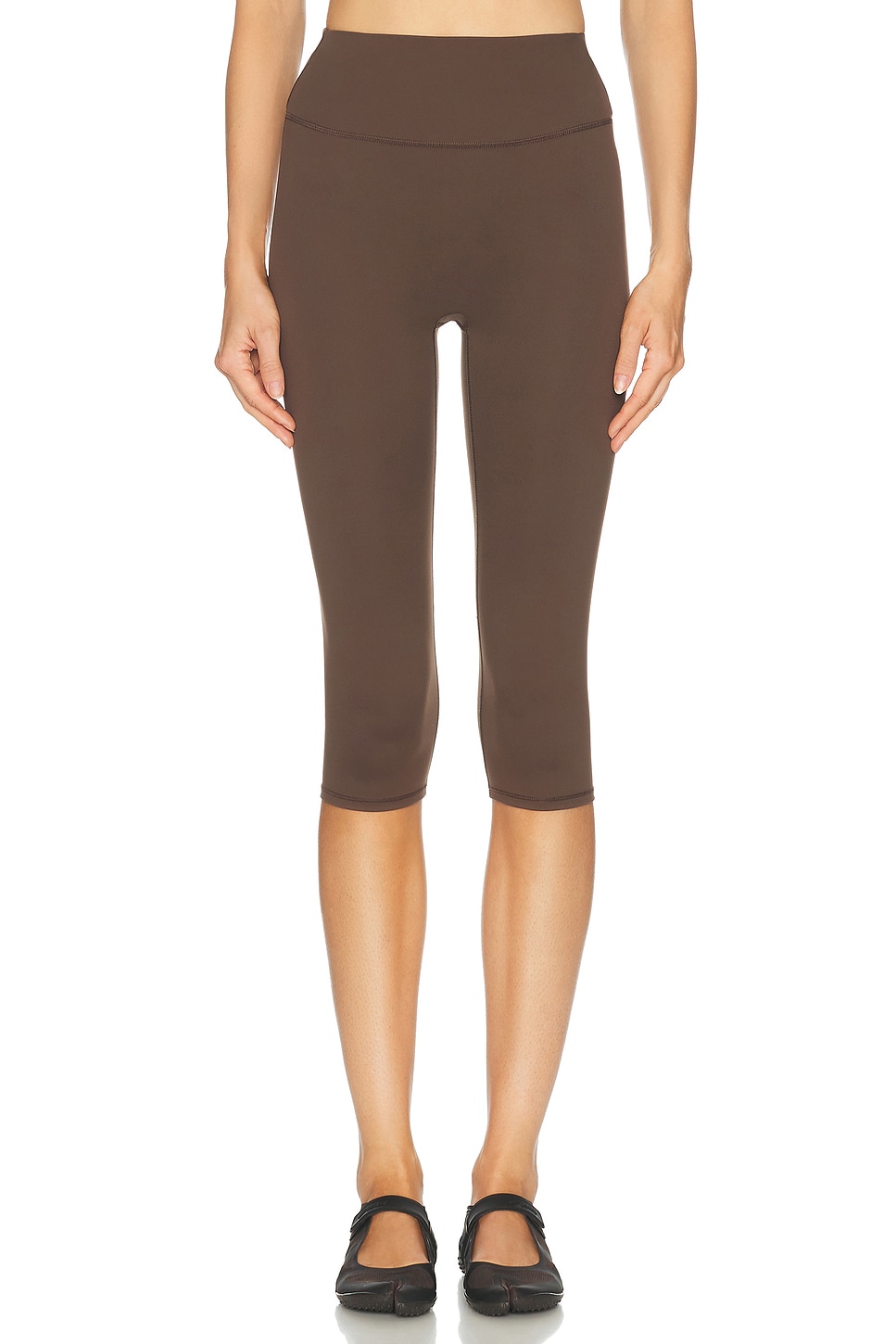 NikeSKIMS Matte 17 Crop Legging | Thumbnail 2