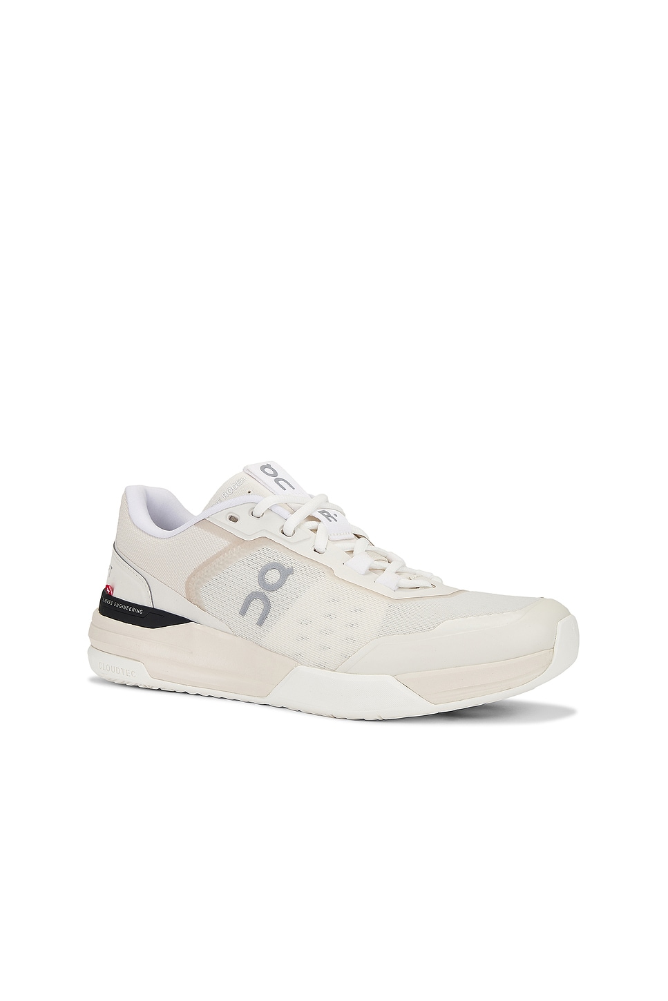 On The Roger Advantage Pro In Cream & Black