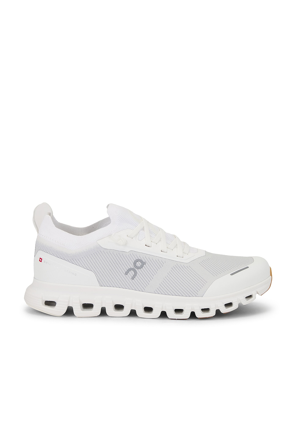 On Cloud 6 Versa Sneakers In White