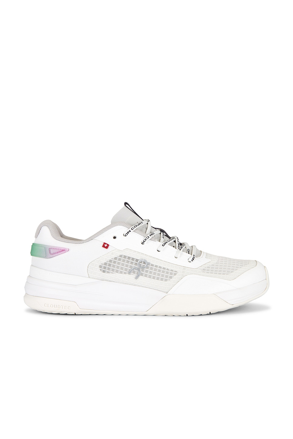 On The Roger Advantage Z5 Sneakers In White