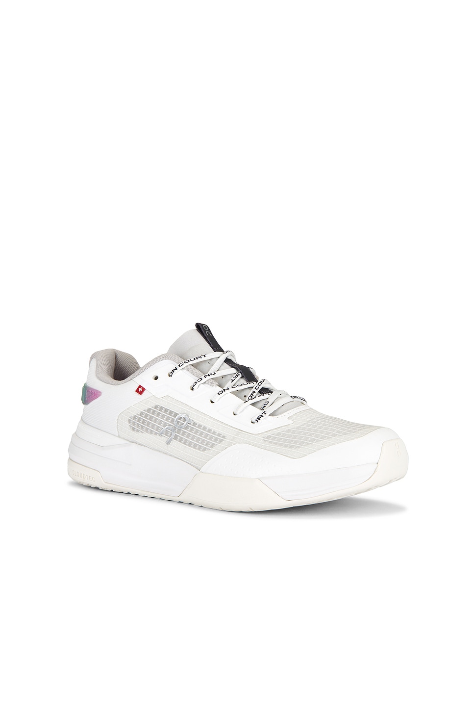 On The Roger Advantage Z5 Sneakers In White