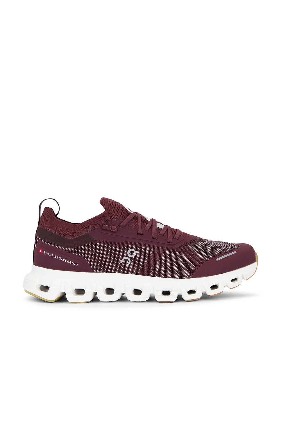 On Cloud 6 Versa Sneaker In Red