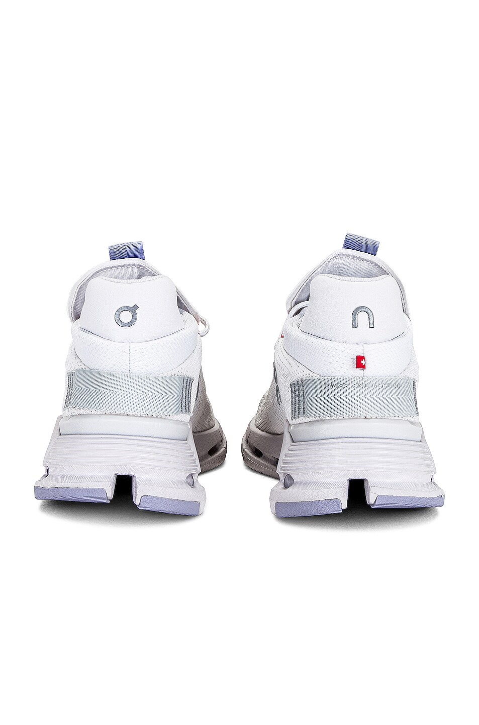 on cloudnova glacier white