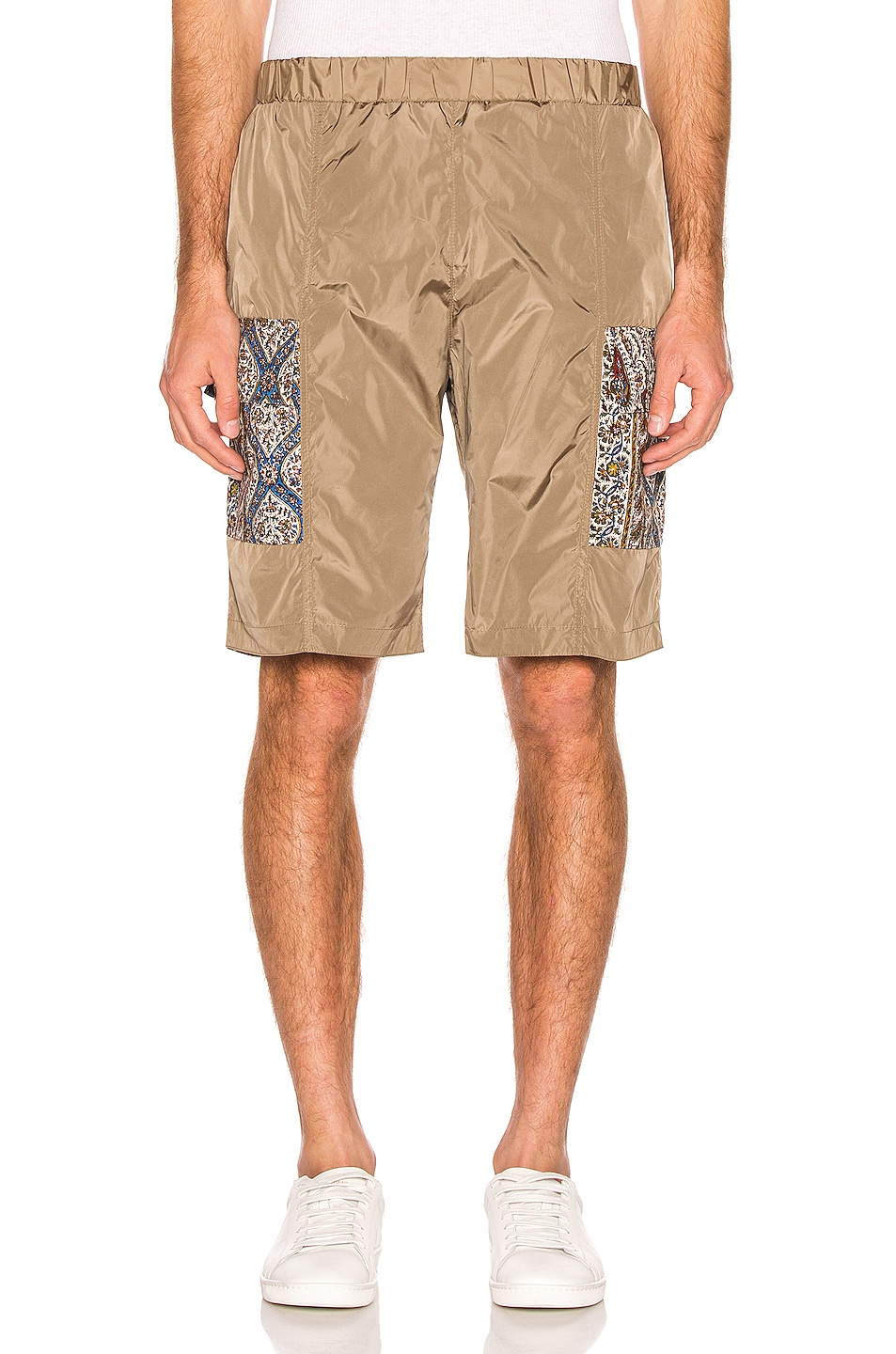 Renewal Contrast Patch Pocket Short in Neutral,Paisley