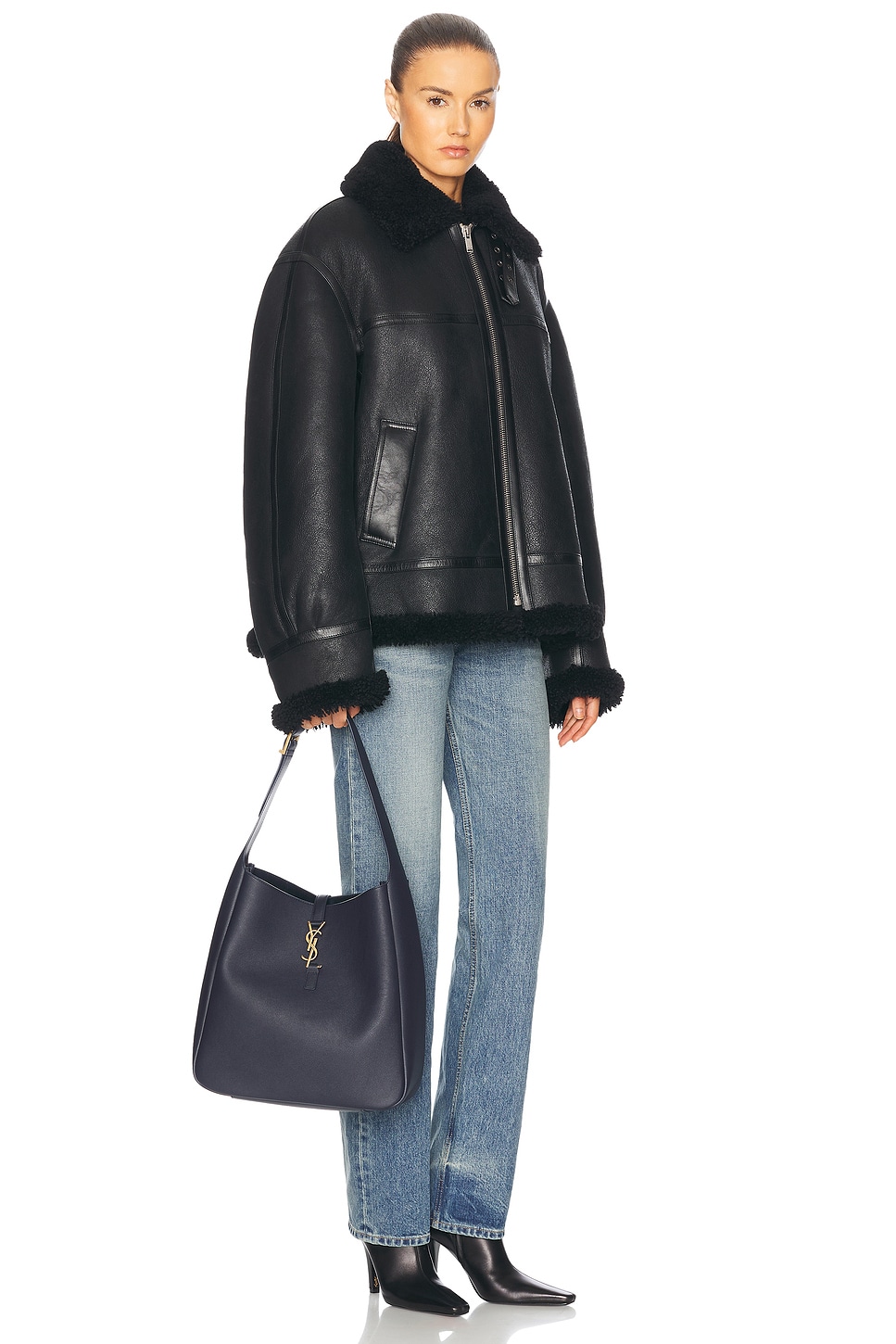 Saint Laurent Large Le 5 A 7 Shoulder Bag In Notte