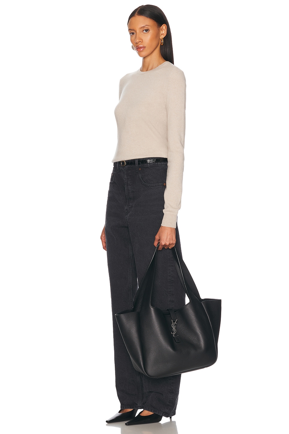 Saint Laurent Bea Bag In Nero