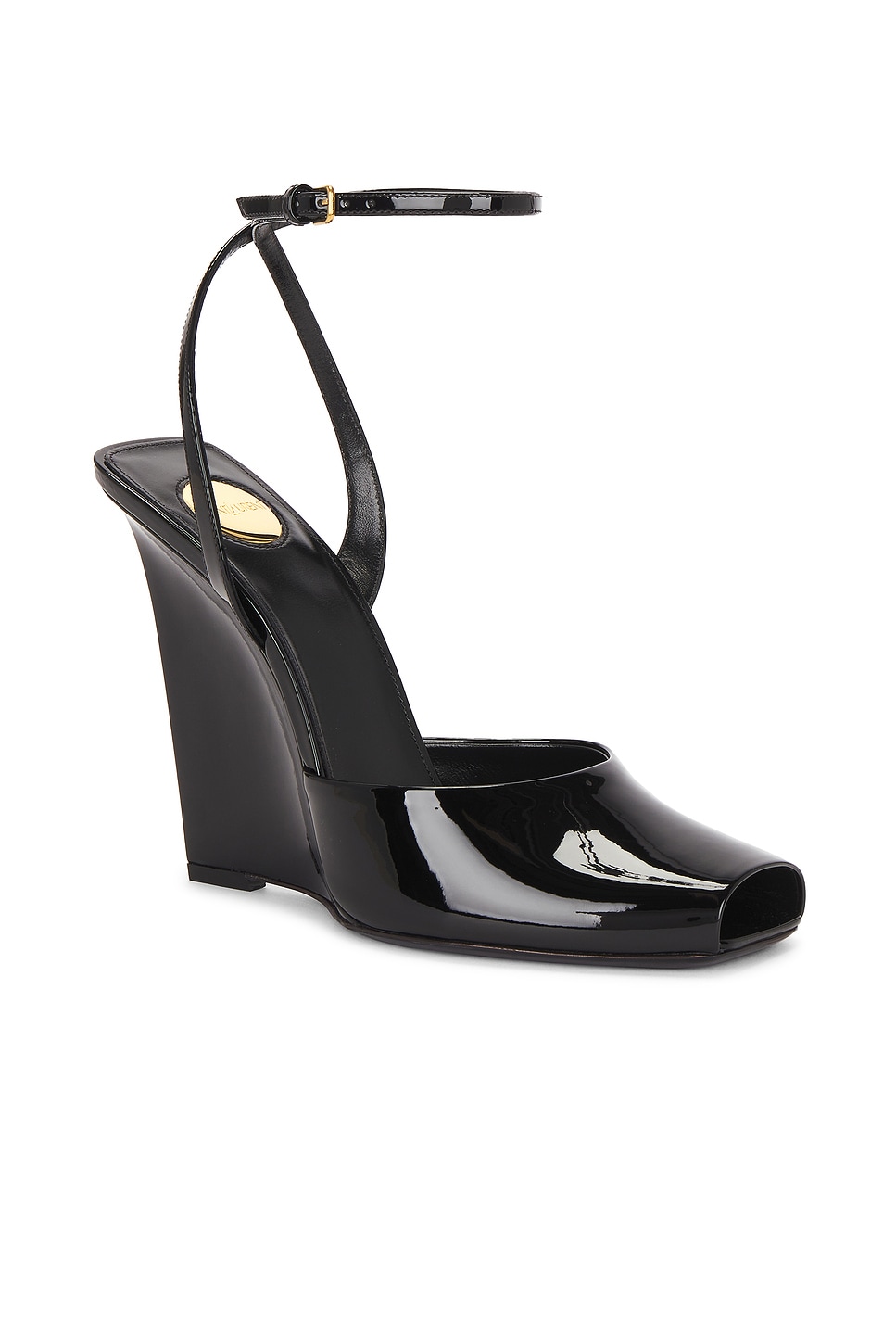 Saint Laurent La Scandale 110 Patent Leather Wedge Sandals In Nero