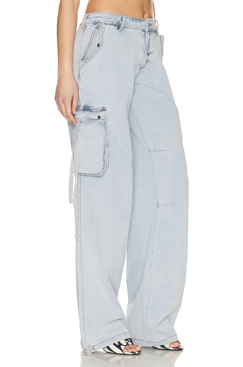 SER.O.YA Samira Low Rise Cargo Pant in Skylight | FWRD