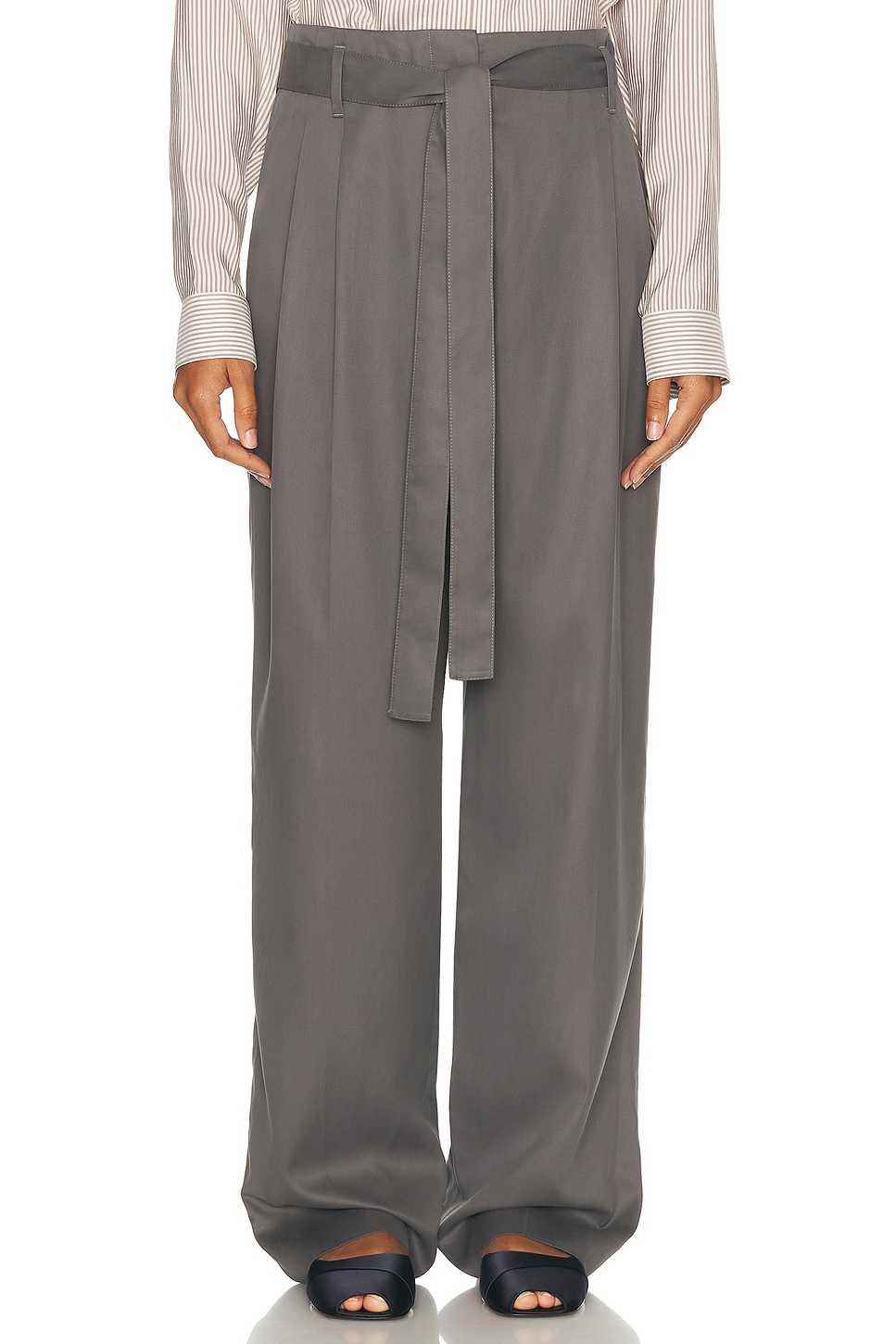 Image 1 of The Row Lonan Pant in Army Grey