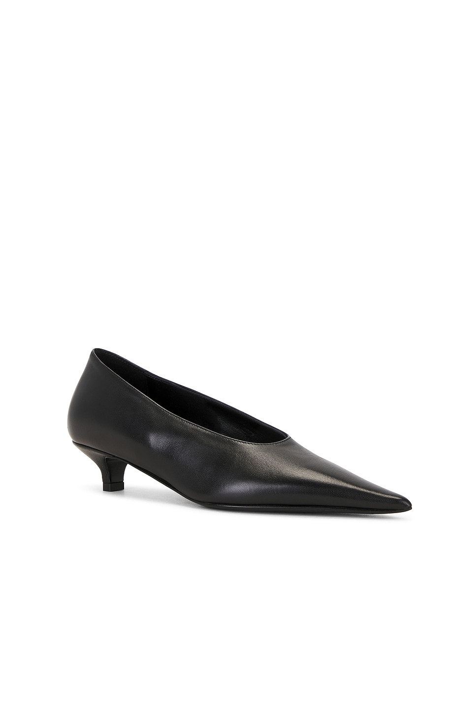 Totême Sharp Nappa Kitten Pumps In Black