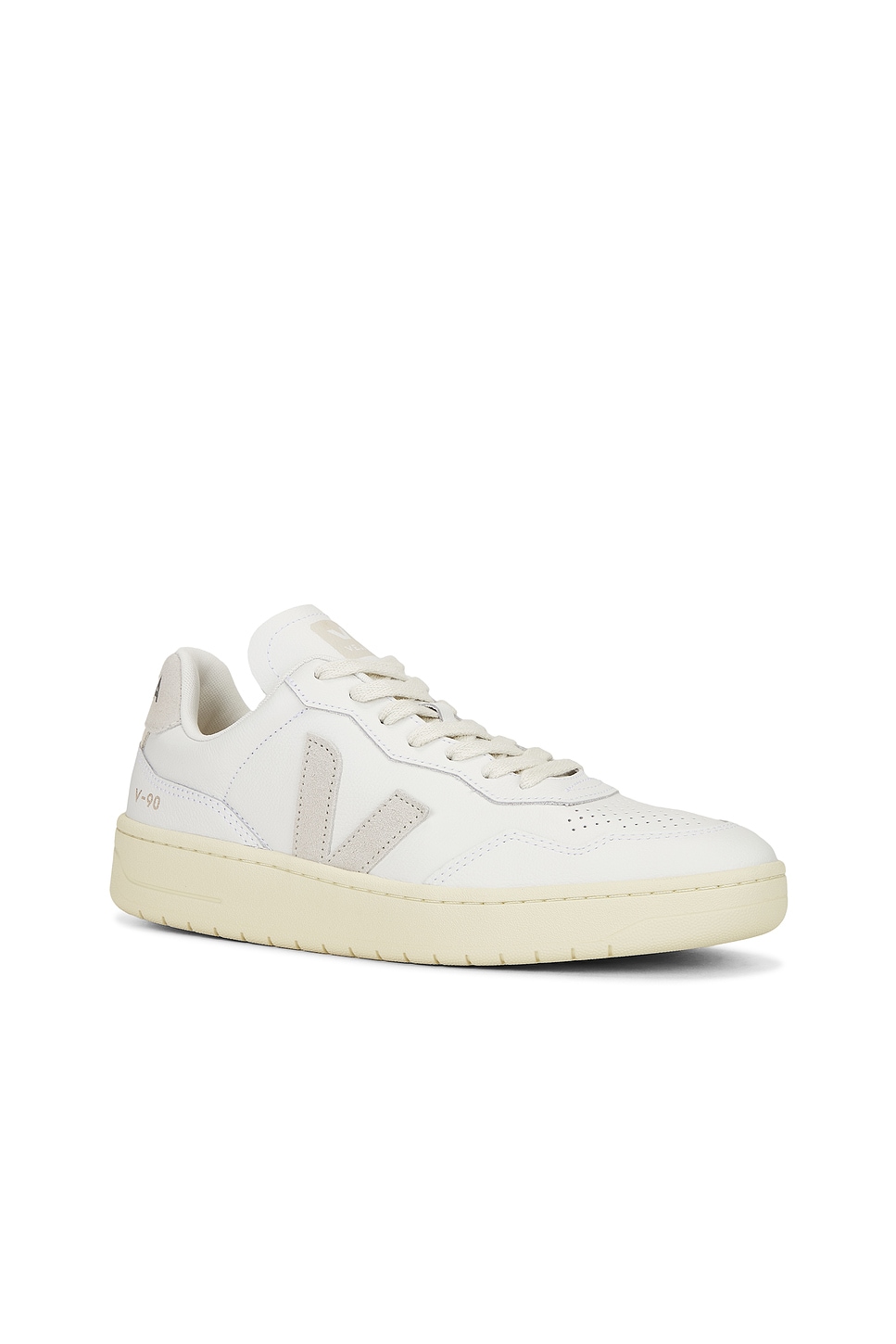 Veja V90 Sneakers