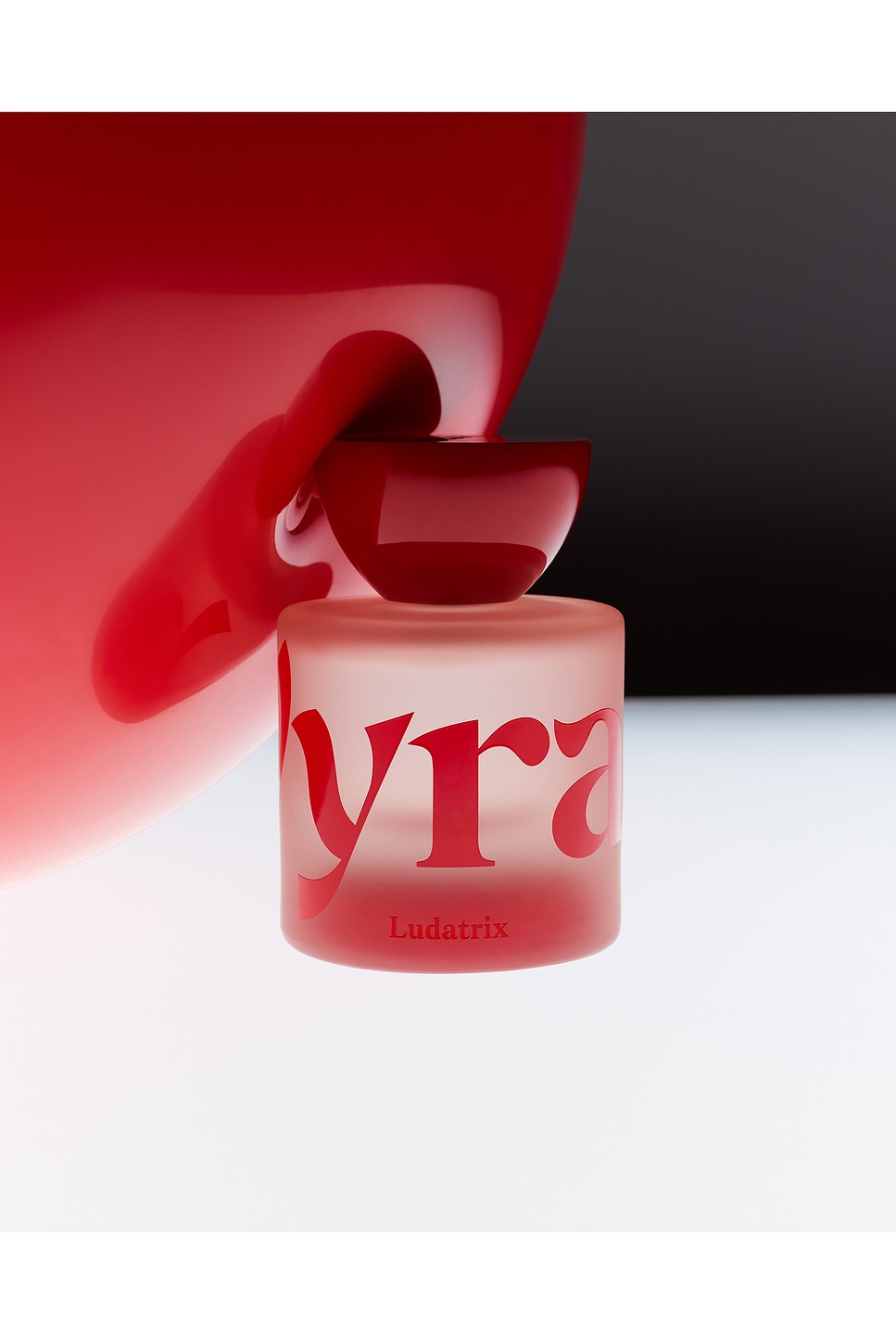 Vyrao Ludatrix Eau De Parfum In Red