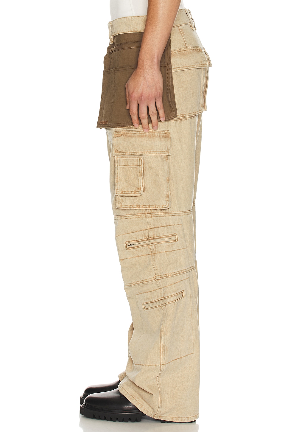We11 Done Washed Cargo Trousers In Nude