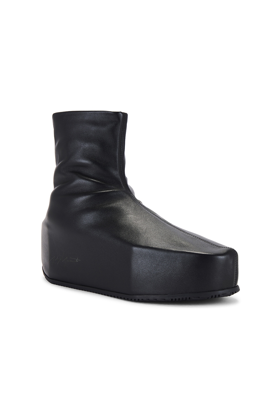 Shop Y-3 Kyasu Overboot In Black