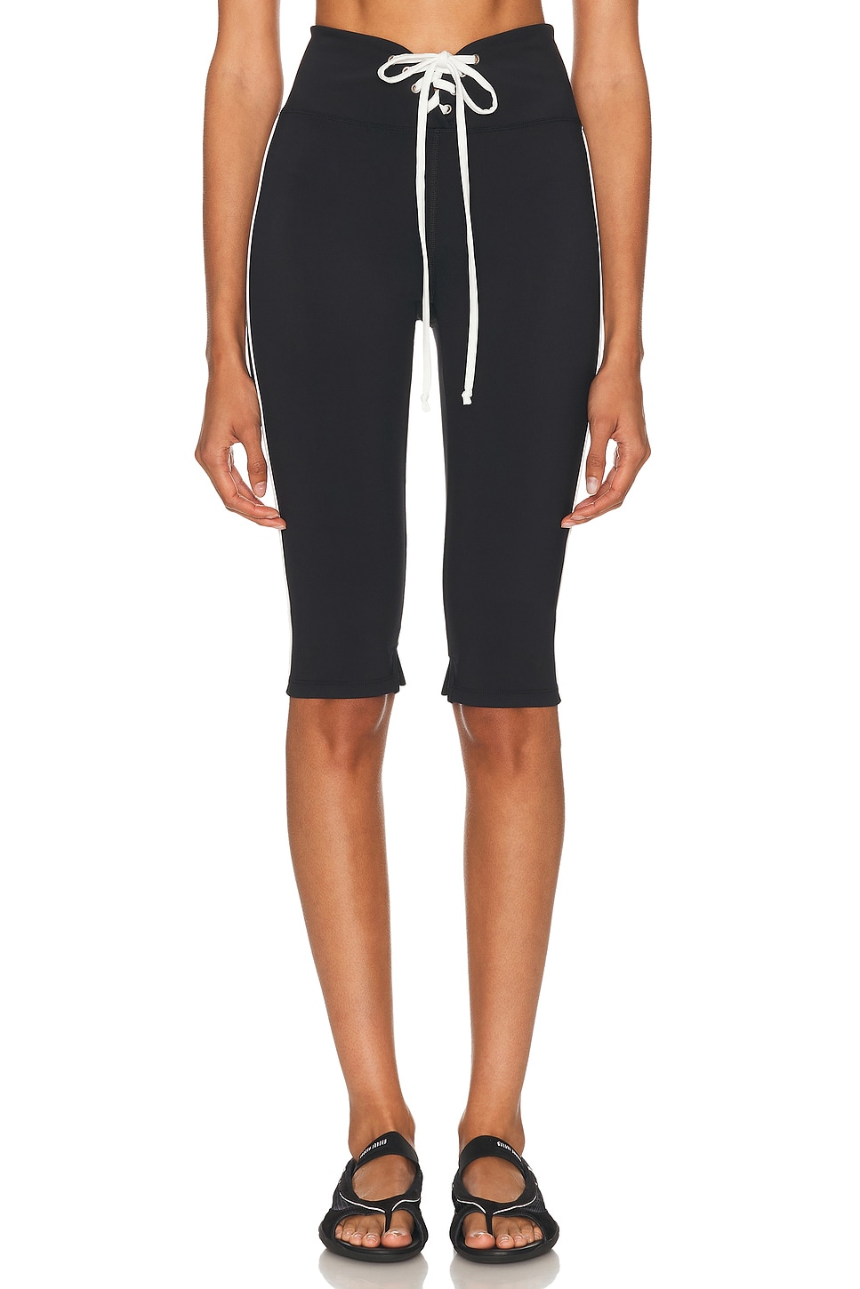 The Football Capri Legging in Black