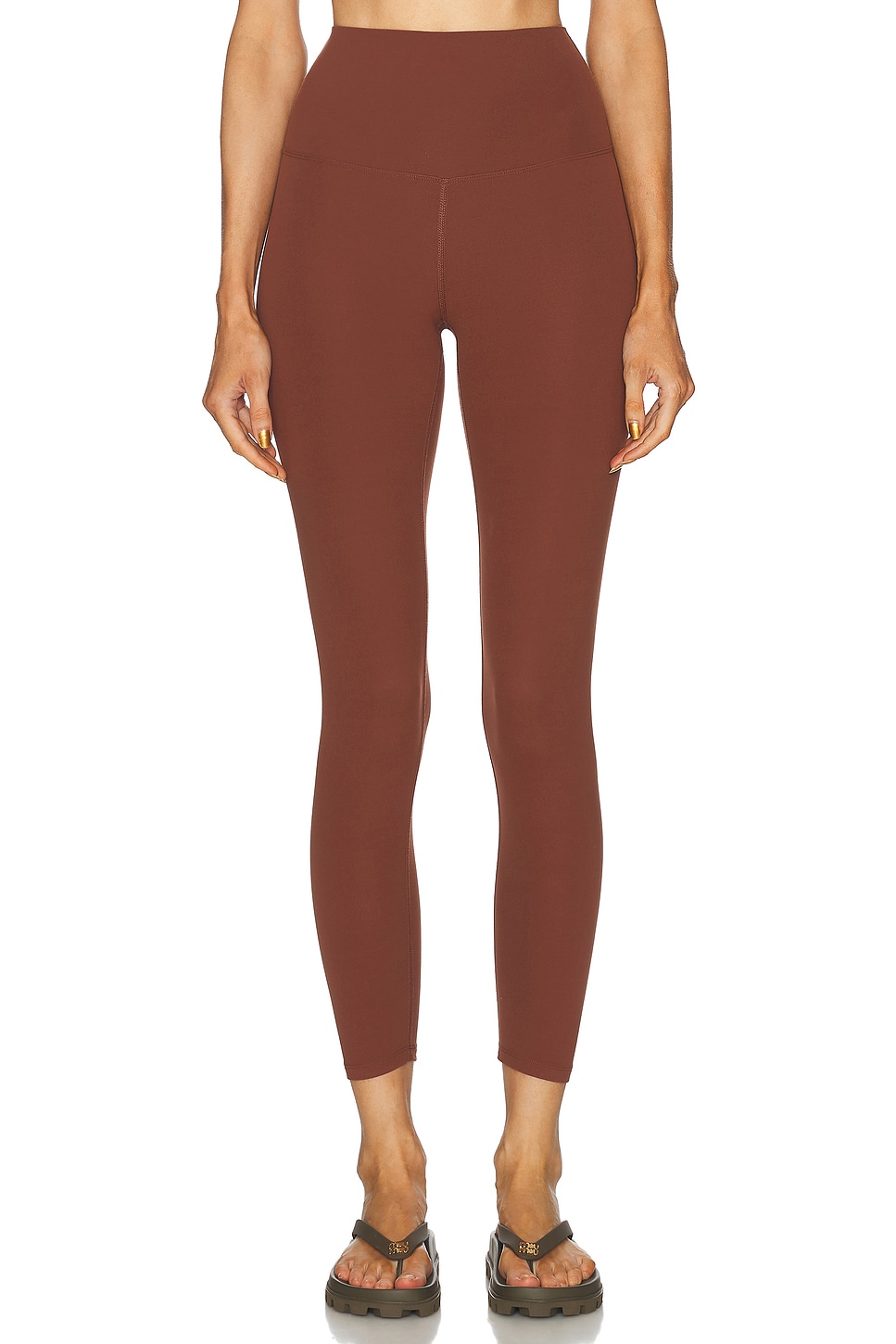 Studio 7/8 Legging in Brown