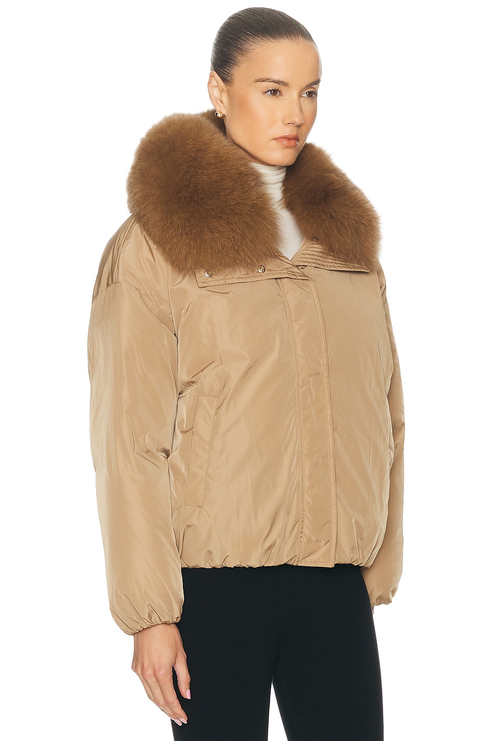 Yves Salomon Short Down Jacket In Brown