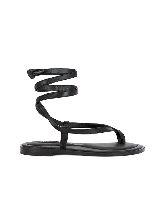 Elliot Sandal