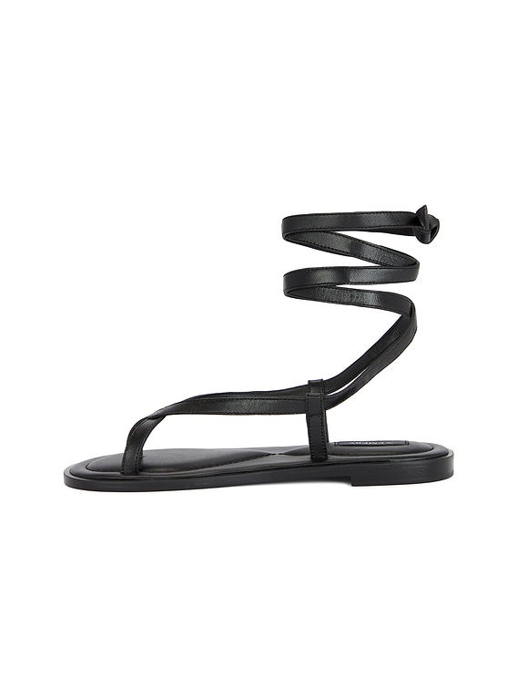 Elliot Sandal