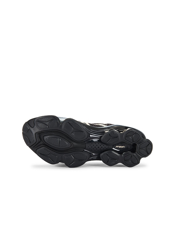 US6-S Gel-Kinetic Fluent Sneaker