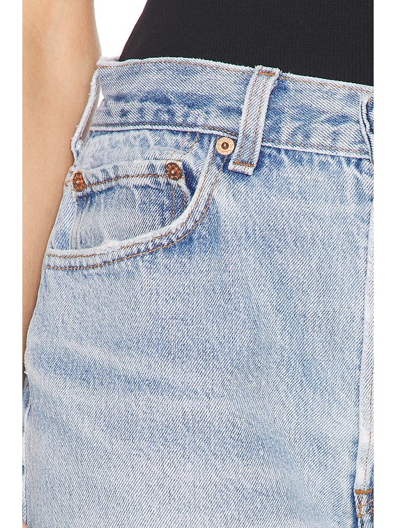 Tilted Pocket Short