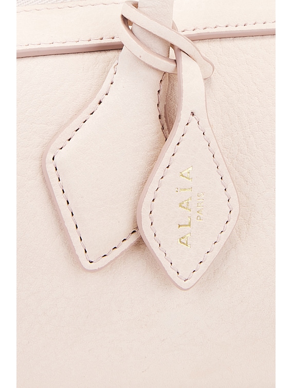 【FW25】ALAIA ル・テッケル ミディアムバッグ ALAÏA BLUE LE TECKEL SMALL BAG IN LEATHER |ALAÏA US