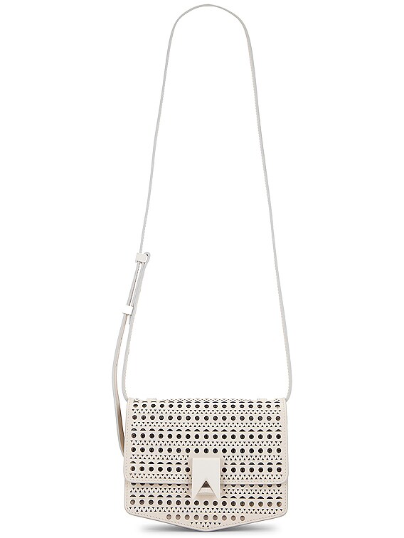 【関税&送料込】Alaia Le Papa Small Shoulder Bag In Box Leat Le Papa Small leather crossbody bag in beige - Alaia | Mytheresa