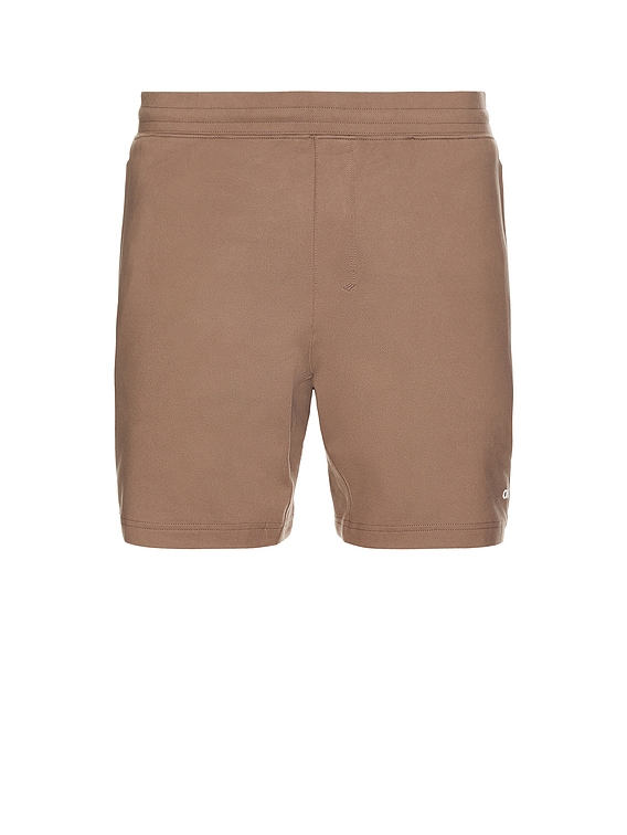 alo 7″ Conquer React Performance Short alo 7' Conquer React Performance Short in Mushroom | FWRD