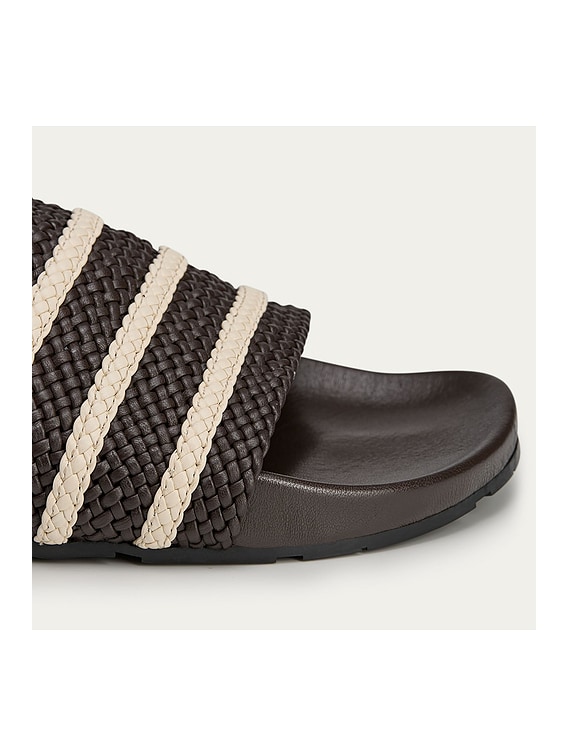 Adilette