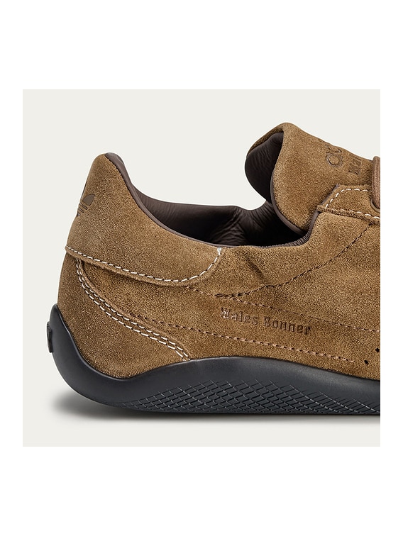 Lo Pro Suede Sneakers