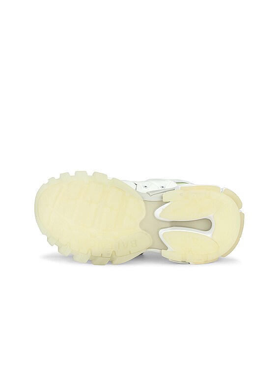 Balenciaga TRACK グローインザダーク スニーカー - White | FWRD