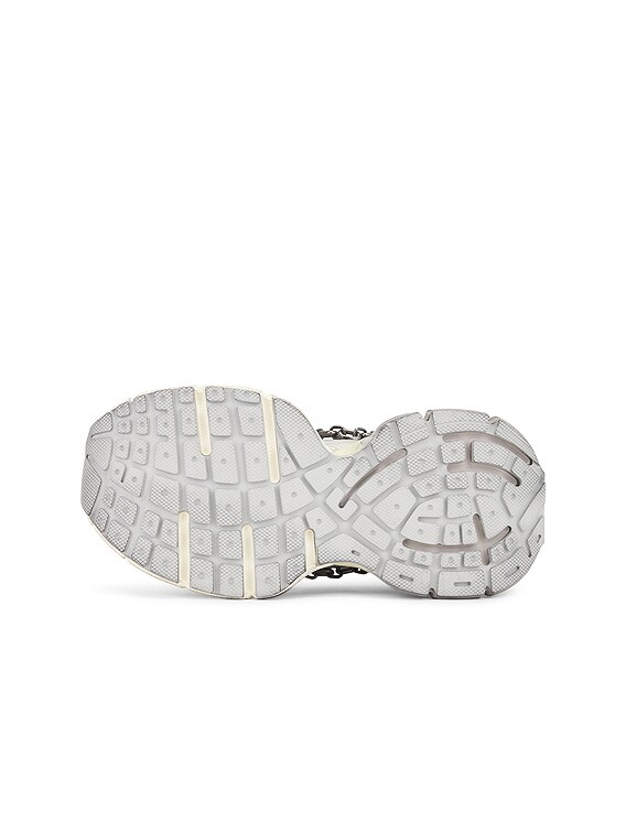 【BALENCIAGA】3XLチェーンディテールメッシュスニーカー Silver 3XL Chain mesh sneakers in silver - Balenciaga | Mytheresa