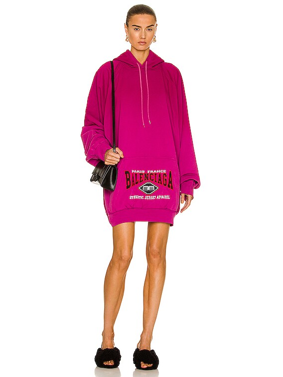 【BALENCIAGA】Bal.com Hoodie Oversized ★関税送料込み Balenciaga Oversized Hoodie in Dark Fuchsia | FWRD