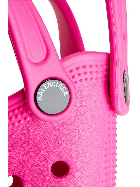 【国内発送★BALENCIAGA】CROCS PHONE HOLDER ストラップ付き BALENCIAGA】Crocs Phone Holder ストラップ付き ラバー