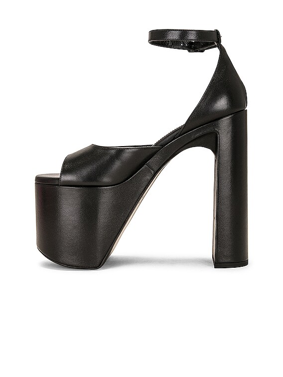 BALENCIAGA ブラック サンダル 高ヒール Balenciaga サンダル - Black | FWRD