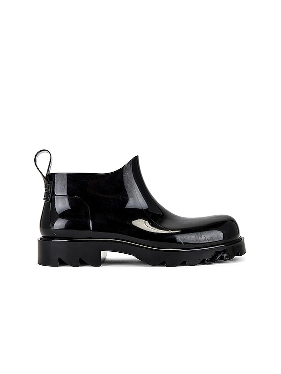 regn fortvivlelse Et hundrede år Bottega Veneta Shiny Rubber Boot in Black | FWRD