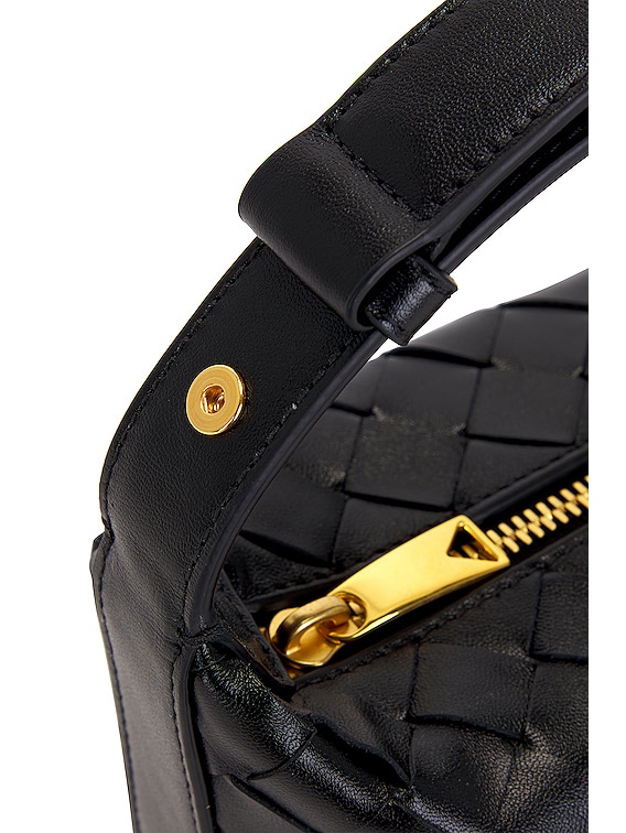【BOTTEGA】Candy Wallace ハンドバッグ ブラック 正規品 Bottega Veneta Candy Wallace Handbag in Black & Gold | FWRD