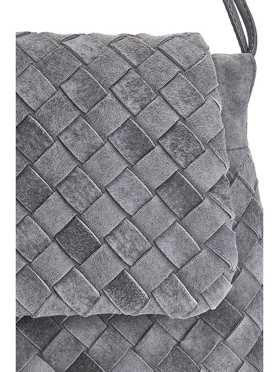 BOTTEGA VENETA グレー ボディバッグ Bottega Veneta Dustbag Giorno Bag in Cloudy Indigo, Gray Mix