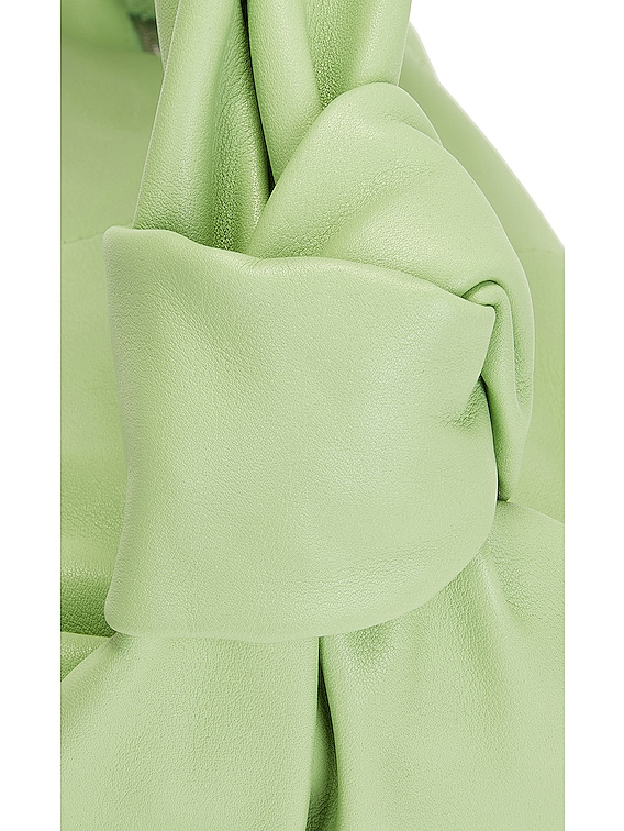 ●BOTTEGAVENETA ●ボッテガヴェネタ BLOIS PISTACHIO Bottega Veneta double knot mini top handle bag green